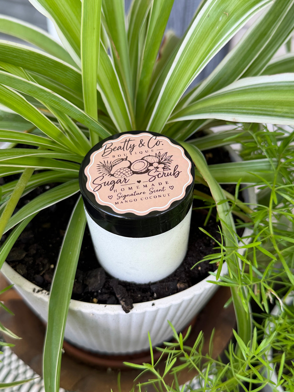 Beatty & Co. Boutique Sugar Scrub Signature Scent Mango Coconut